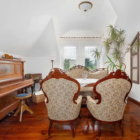 Secesyjny W Spokojnej Okolicy Z Dwoma Sypialniami I Miejscem Do Pracy By Renters 波兹南