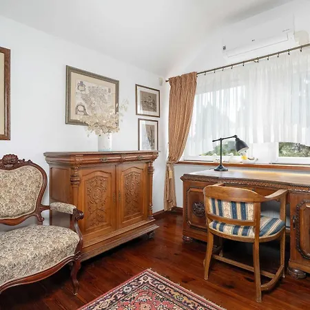 Secesyjny W Spokojnej Okolicy Z Dwoma Sypialniami I Miejscem Do Pracy By Renters