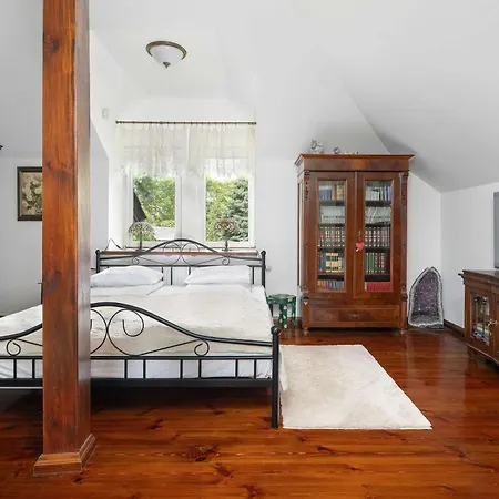 Apartamento Secesyjny W Spokojnej Okolicy Z Dwoma Sypialniami I Miejscem Do Pracy By Renters *
