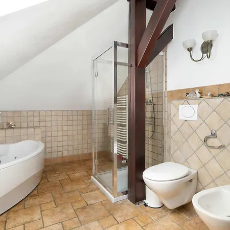 Secesyjny W Spokojnej Okolicy Z Dwoma Sypialniami I Miejscem Do Pracy By Renters * 波兹南